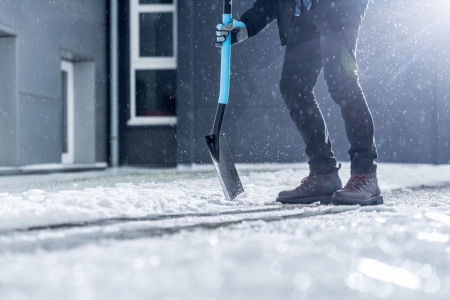 Садовые лопаты и вилы