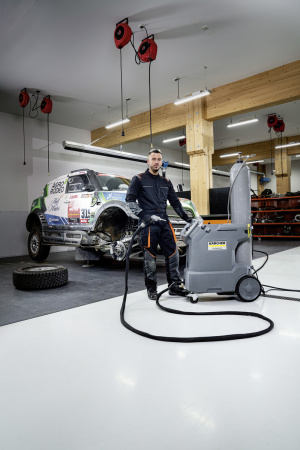 Аппарат для очистки сухим льдом со встроенным генератором сухого льда Karcher IB 10/8 L2P 1.574-200.0