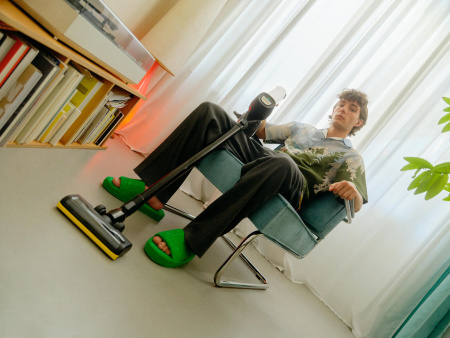 Пылесос вертикальный аккумуляторный Karcher VC 4 Cordless MyHome Car 1.198-632.0 Пылесос вертикальный аккумуляторный Karcher VC 4 Cordless MyHome Car 1.198-632.0