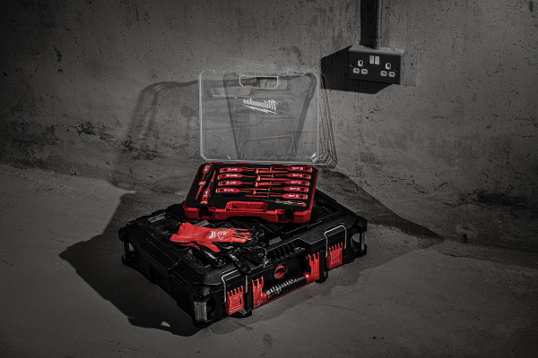 Набор трехгранных отверток Milwaukee VDE SL/PH/PZ/T + тестер напряжения 4932479095